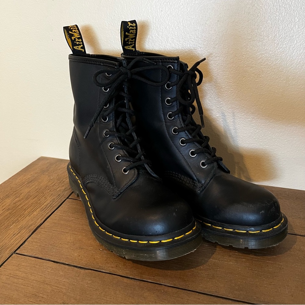 Doc Dr. Martens 1460 Women’s/Girls Size 7 US 5 UK 38 EU. Black Lightly Used